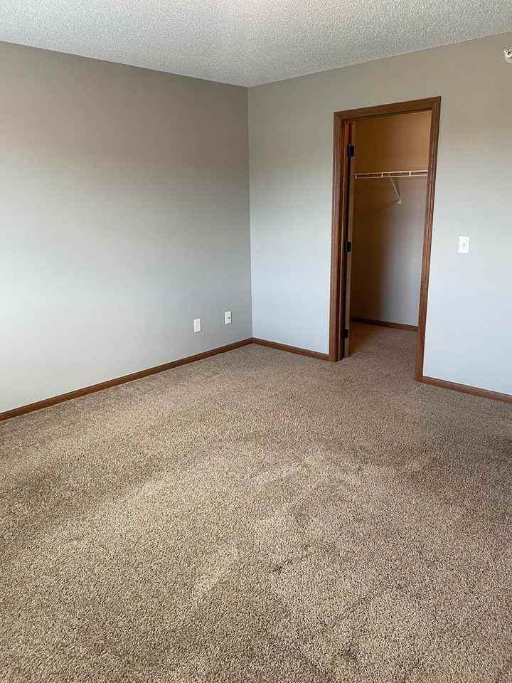 1946 Peach Dr Ne - Photo 5 of 10