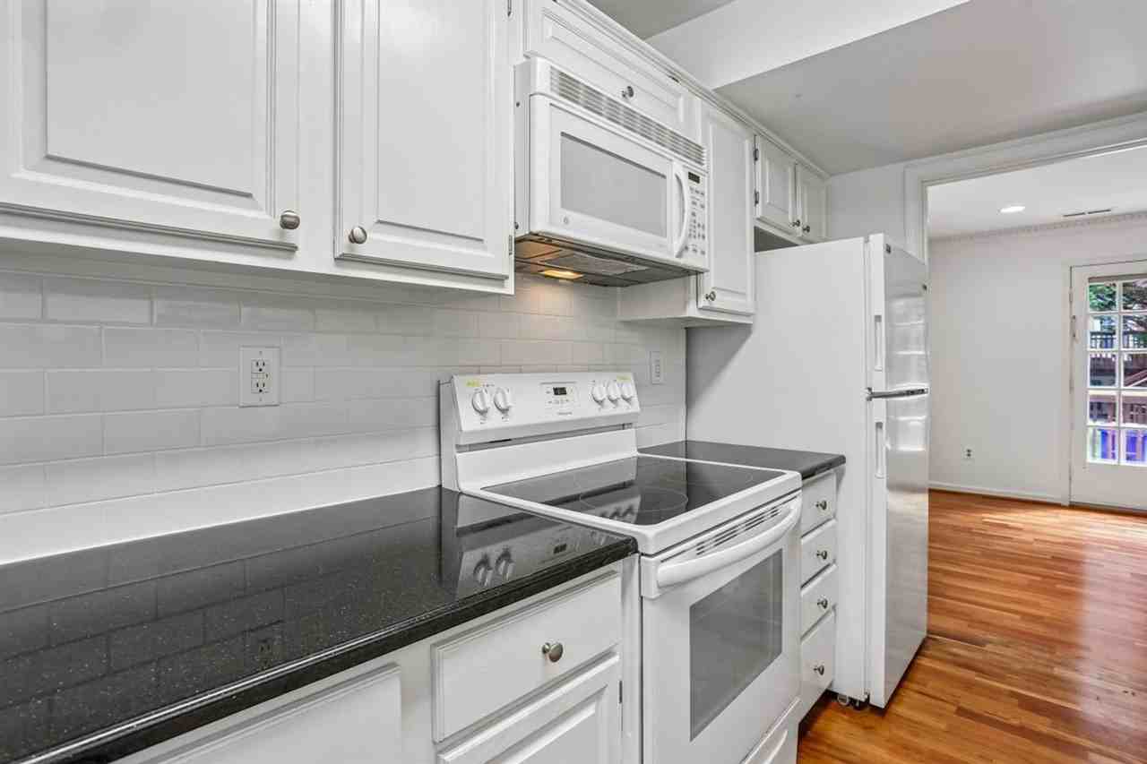 4930 Bradley Blvd - Photo 7 of 44