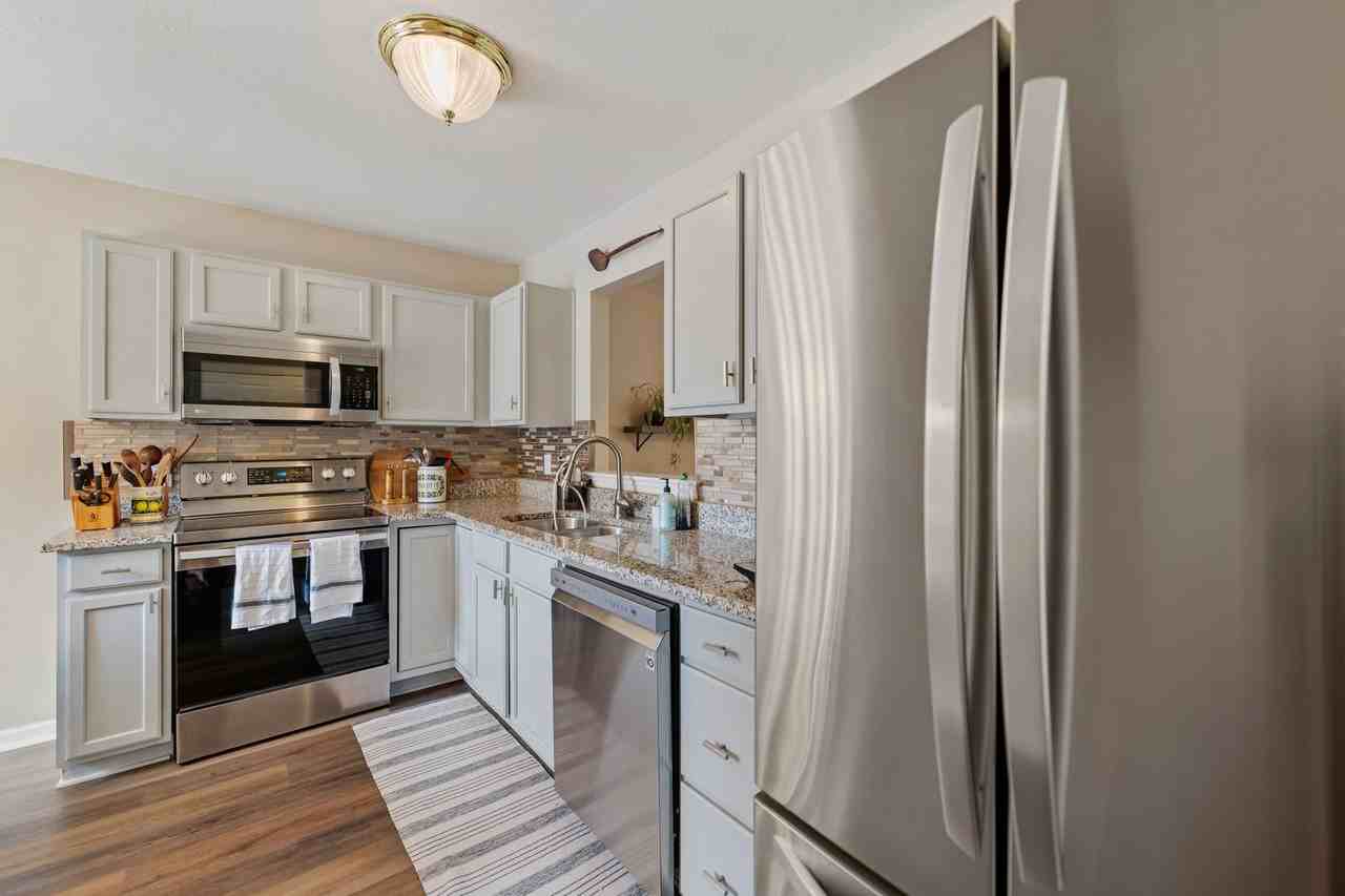 419 Gladstone Dr - Photo 4 of 14