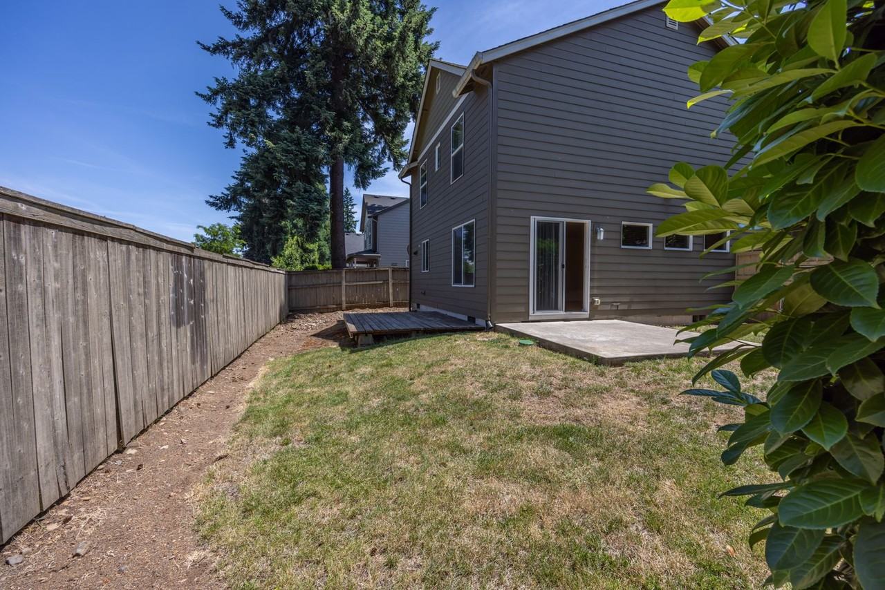 13310 Ne 51st St - Photo 2 of 23