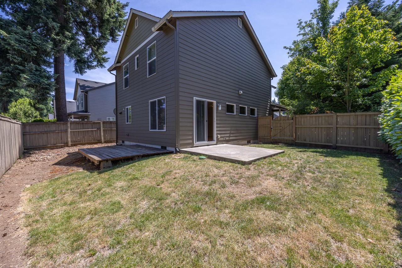13310 Ne 51st St - Photo 3 of 23