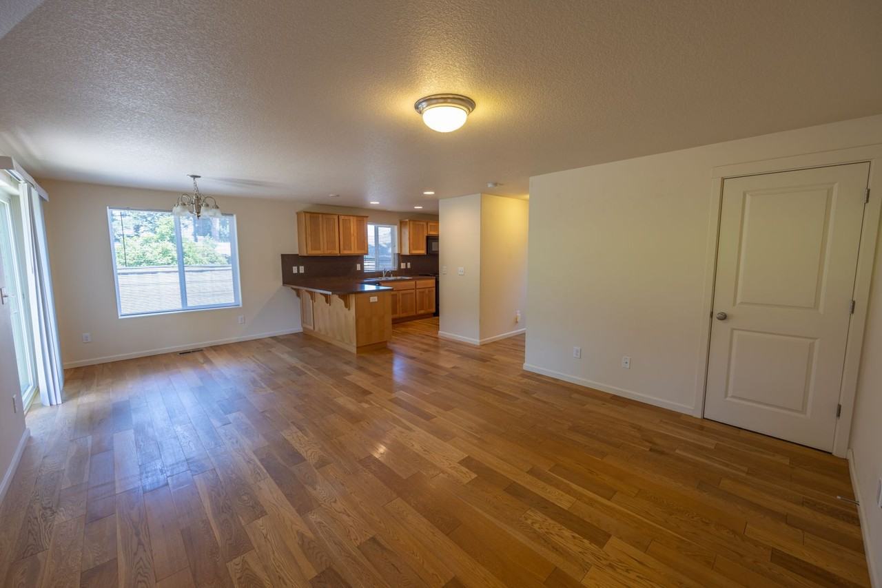 13310 Ne 51st St - Photo 6 of 23