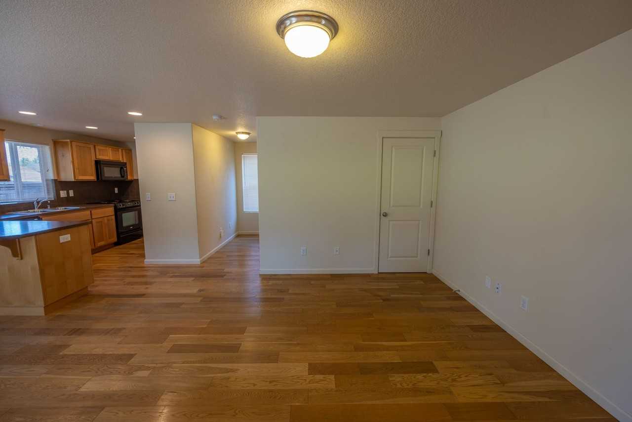 13310 Ne 51st St - Photo 7 of 23