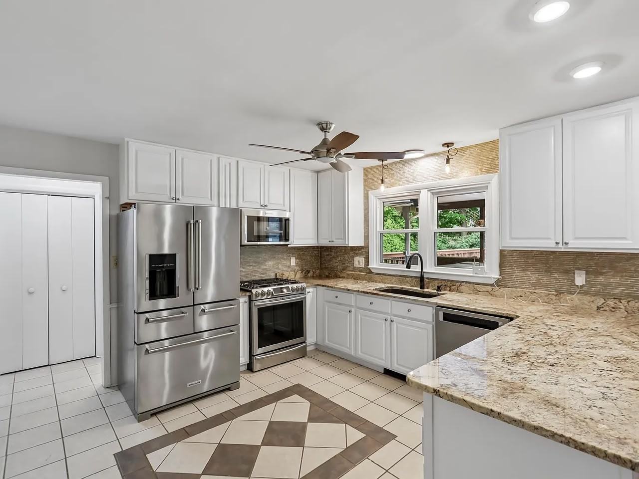 916 Quail Avenue - Photo 2 of 10