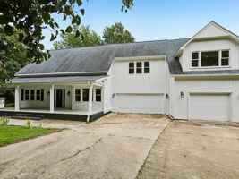 featured image of 916 Quail Avenue