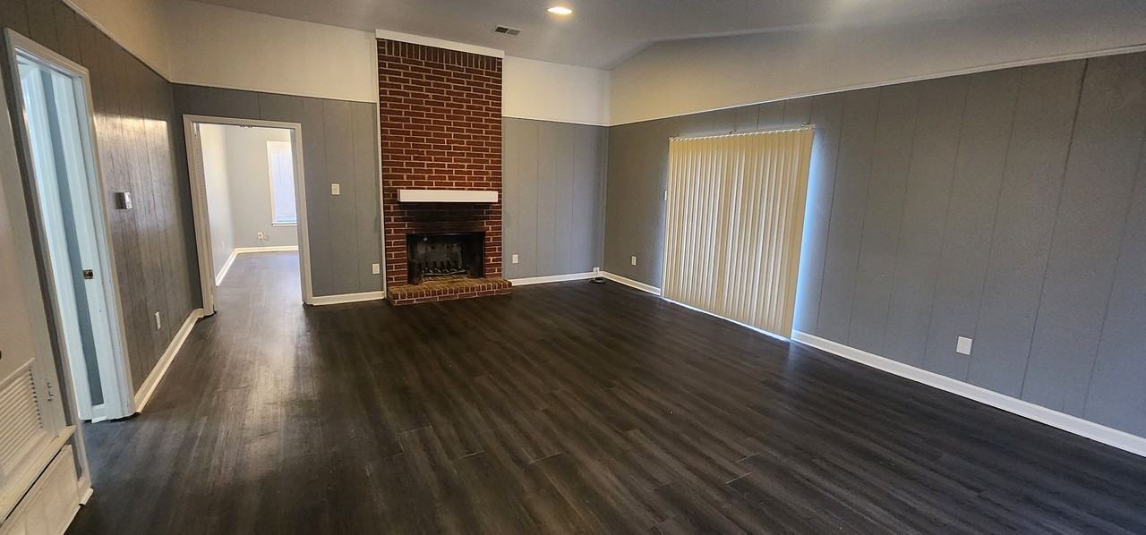 1007 N Roselawn Dr - Photo 5 of 7