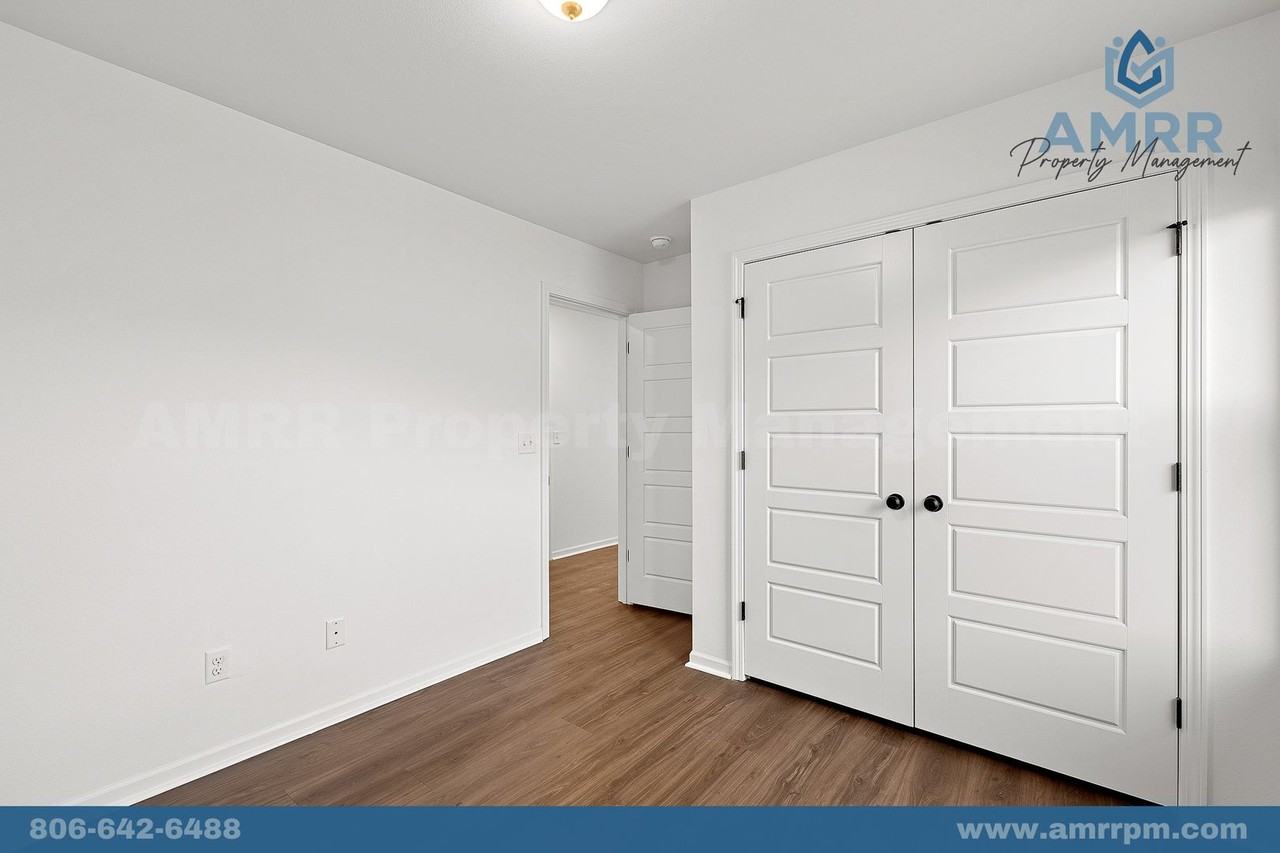 201 Sw Vicki St - Photo 5 of 14