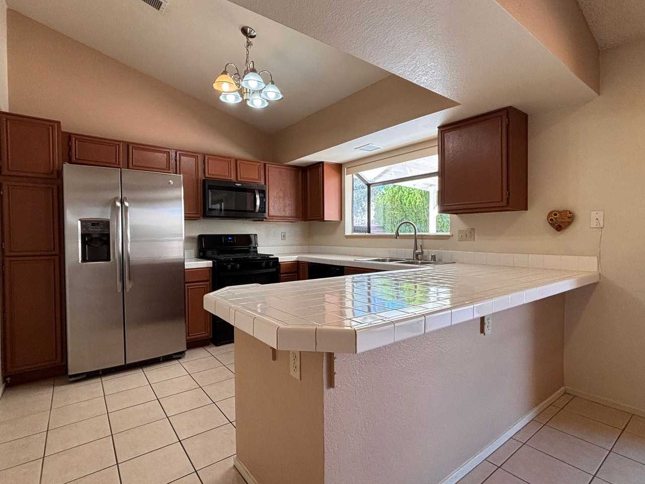 1588 Yellowwood Dr - Photo 7 of 16
