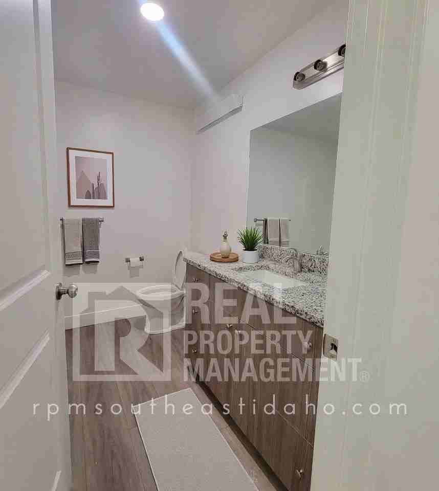 3649 E Gample - Photo 5 of 16