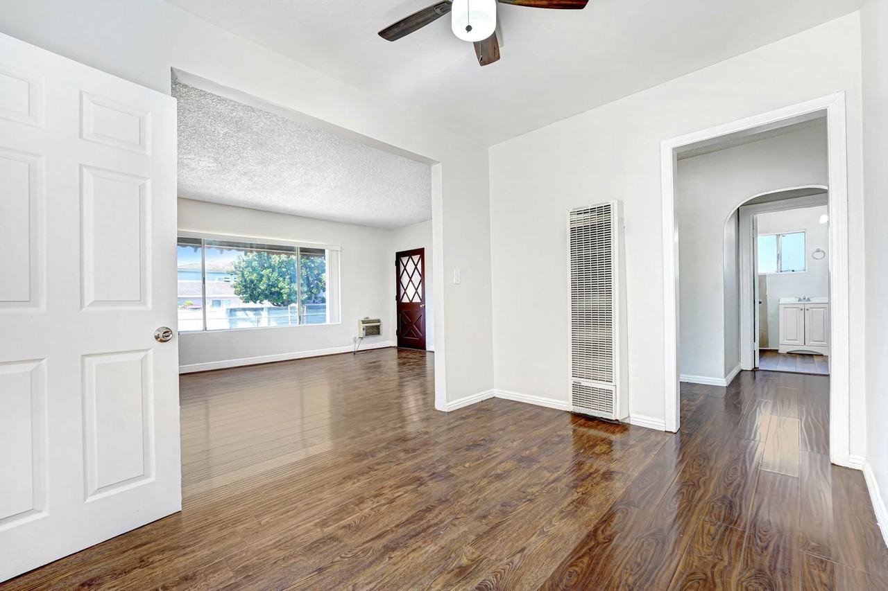 11145 Central Ave - Photo 5 of 15