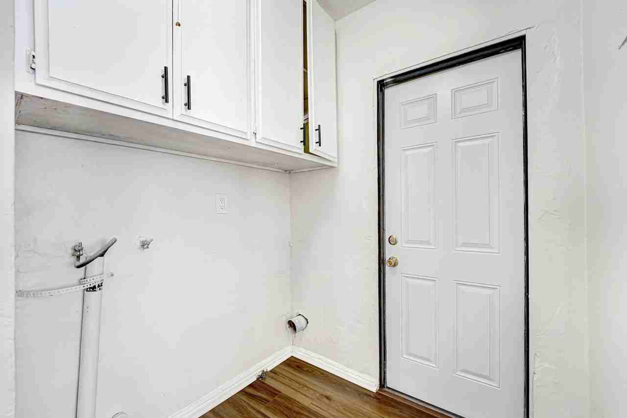 11145 Central Ave - Photo 7 of 15