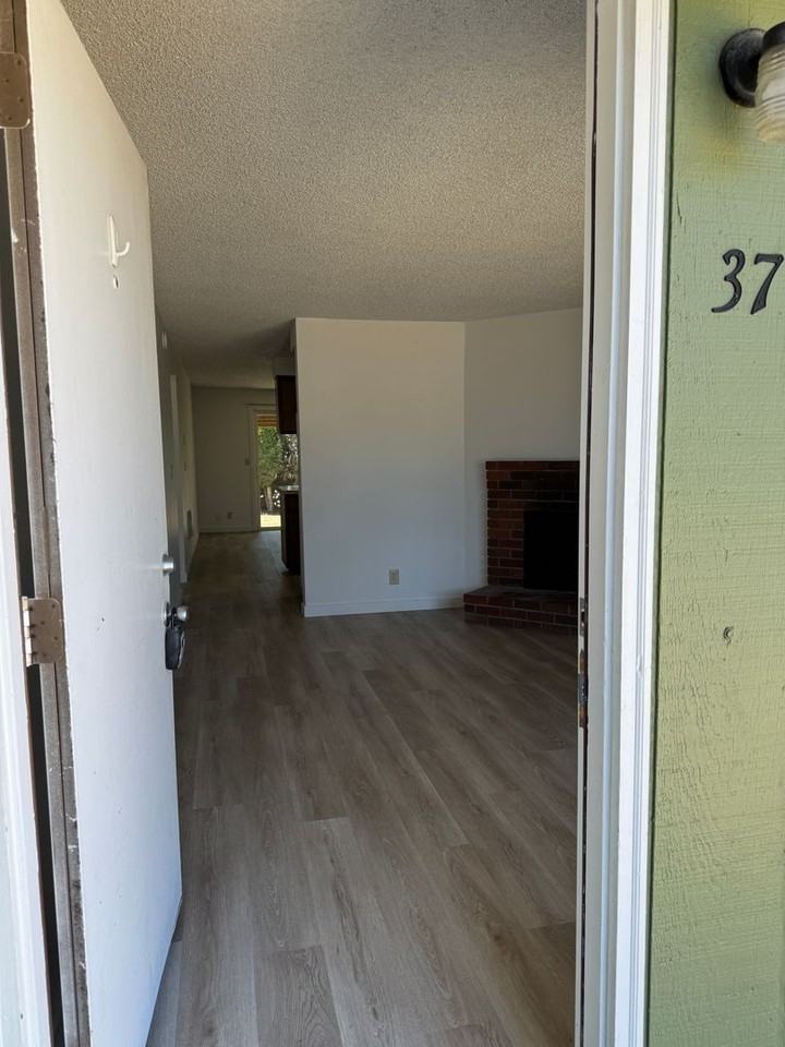 37 Shady Loop - Photo 2 of 27