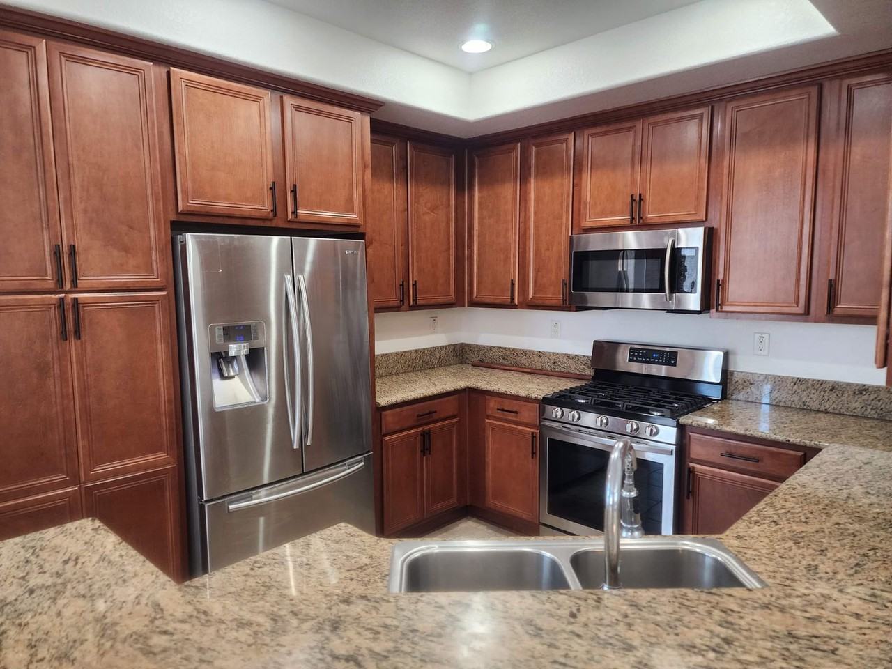 1086 Silver Coyote Dr - Photo 7 of 20