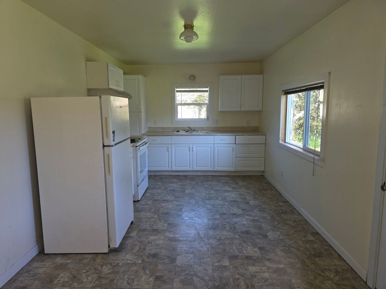 1804 Northcrest Dr - Photo 5 of 9