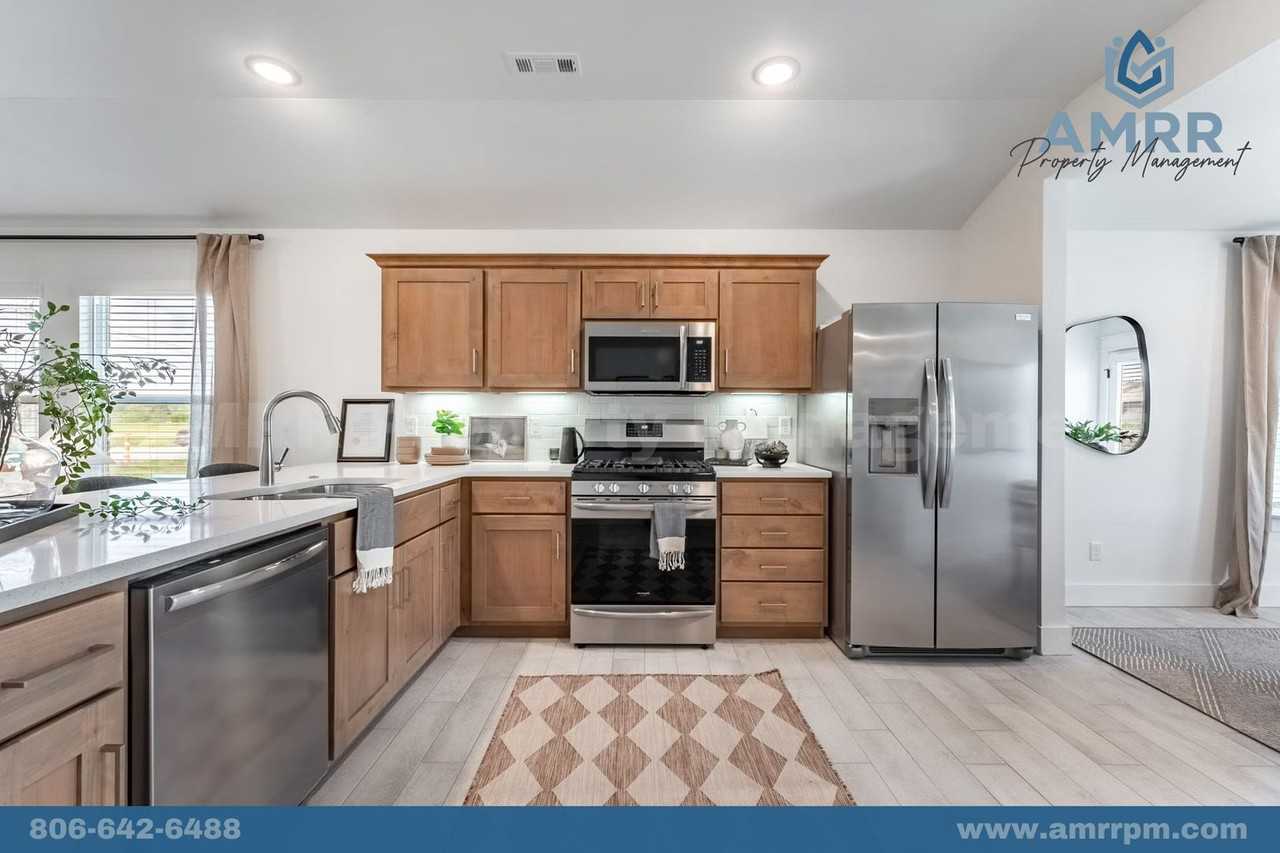 824 S Sparrow St - Photo 4 of 21