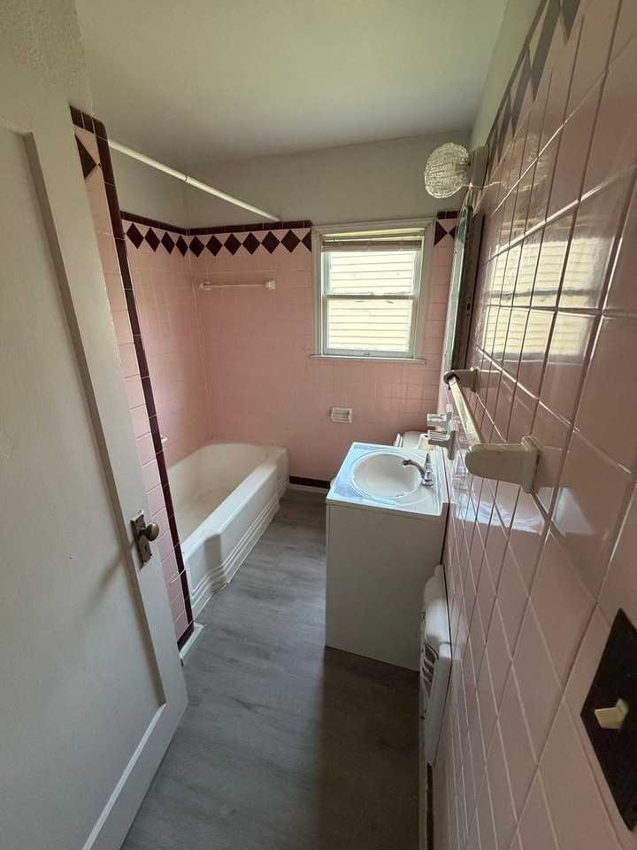 1398 Elgie St - Photo 5 of 9