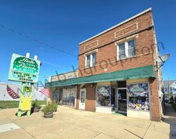 featured image of 2106 52nd St