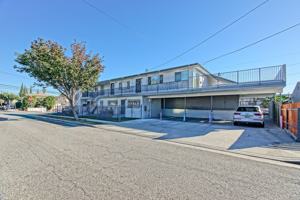 featured image of 4736 W 118th St
