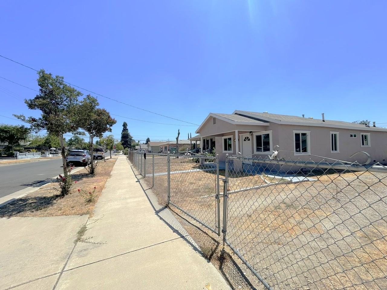 1115 Herald St - Photo 3 of 18