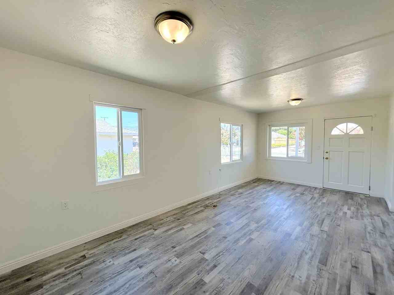 1115 Herald St - Photo 4 of 18