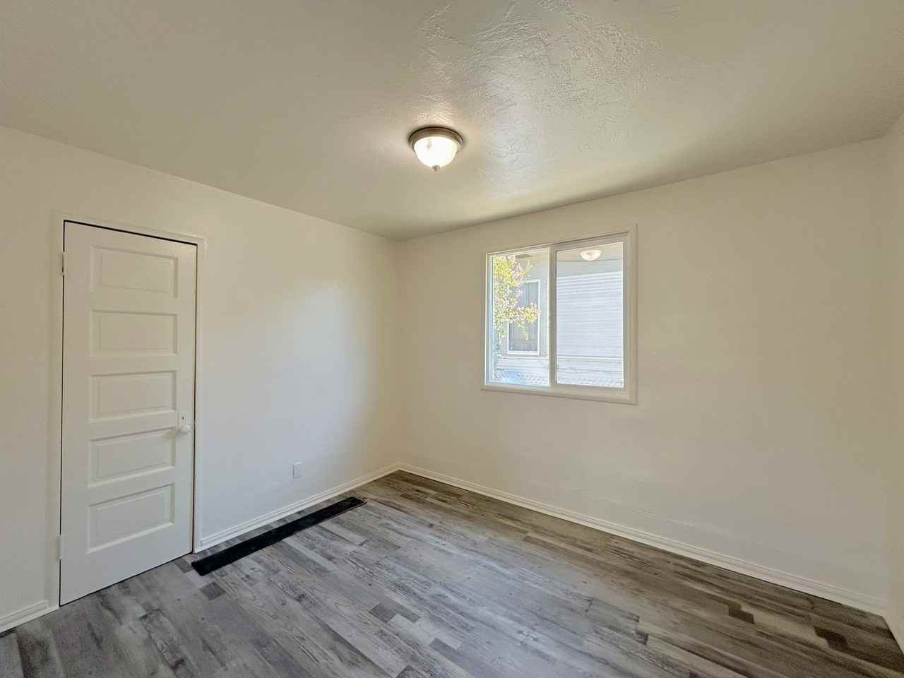 1115 Herald St - Photo 5 of 18