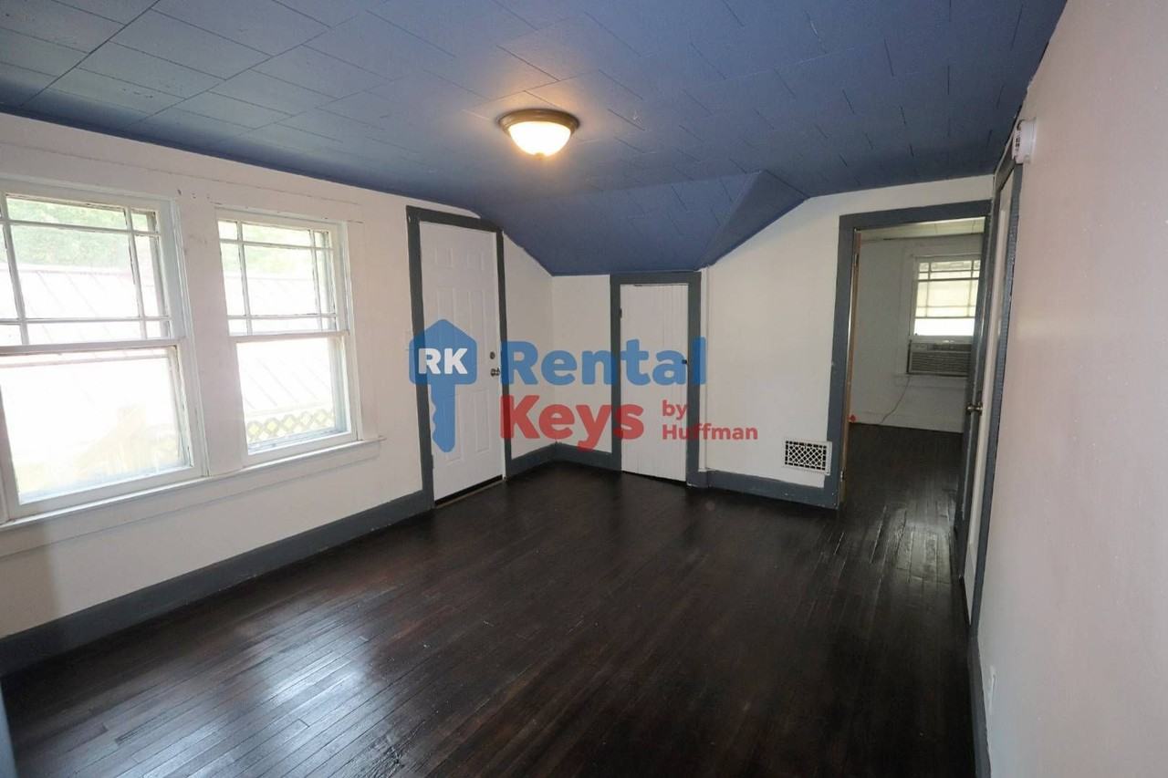 2600 N Heidelbach Ave - Photo 3 of 26