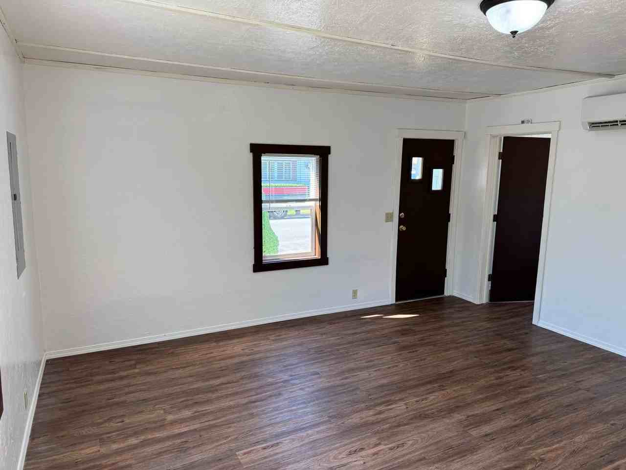1606 Ash Ave - Photo 5 of 28