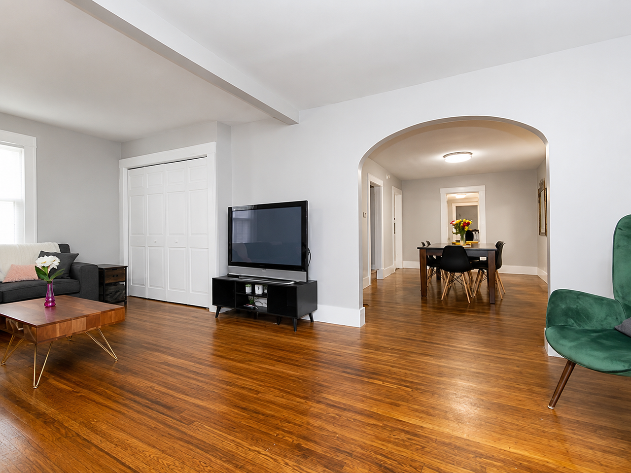 433 Atwood St - Photo 4 of 24