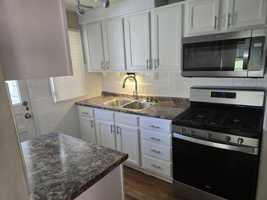 featured image of 1901 N Hanley Rd