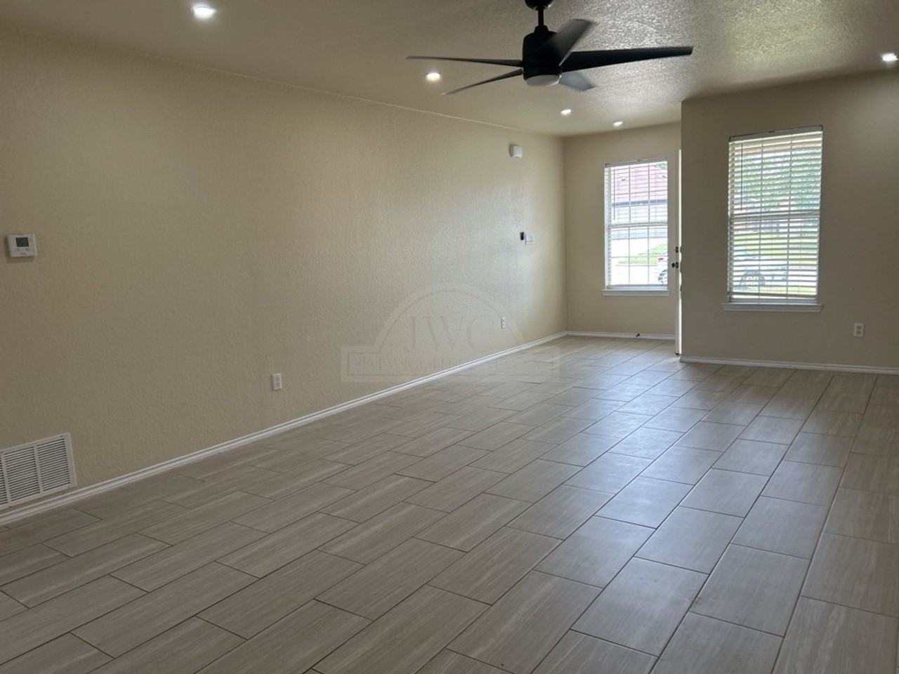 2611 Littlewood Dr - Photo 3 of 15