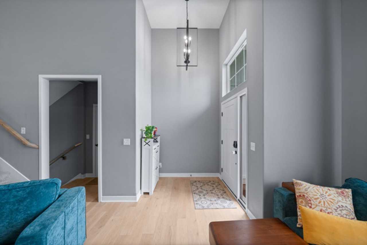 16083 Ryan Cir - Photo 2 of 27