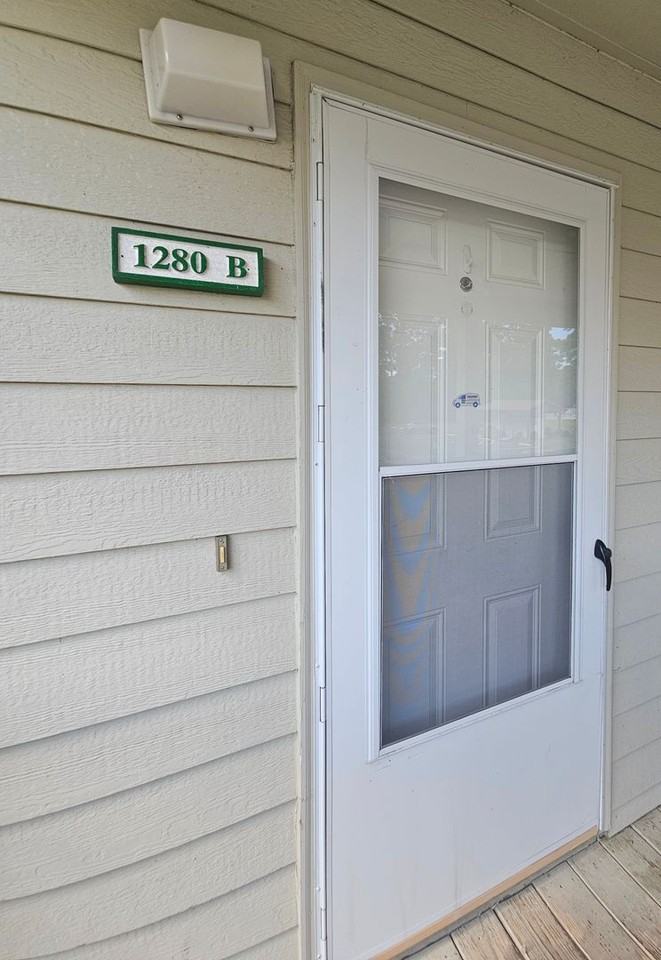 1280 White Tree Ln #B - Photo 3 of 23
