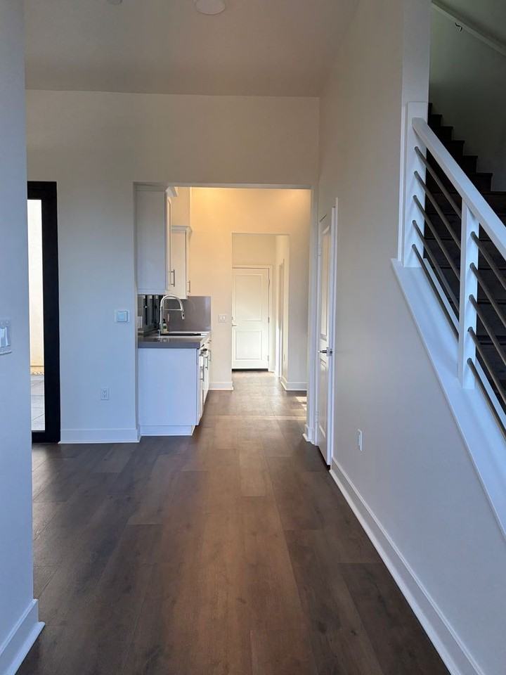 1260 E Thompson Blvd #106 - Photo 2 of 26