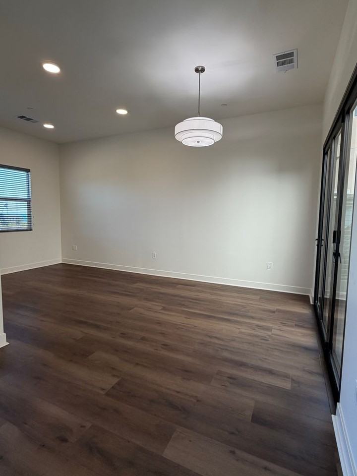 1260 E Thompson Blvd #106 - Photo 3 of 26