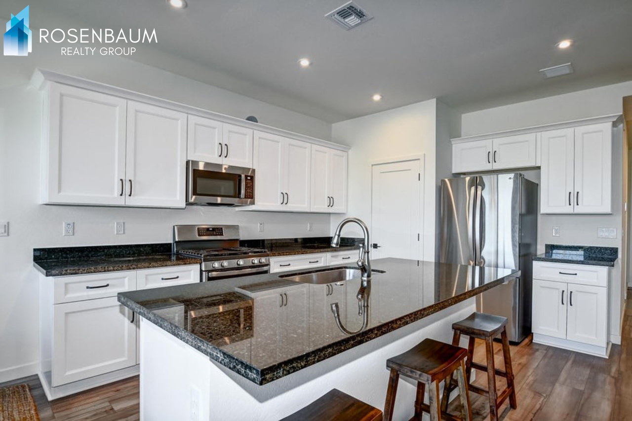 5786 E Richmond Rd - Photo 3 of 18