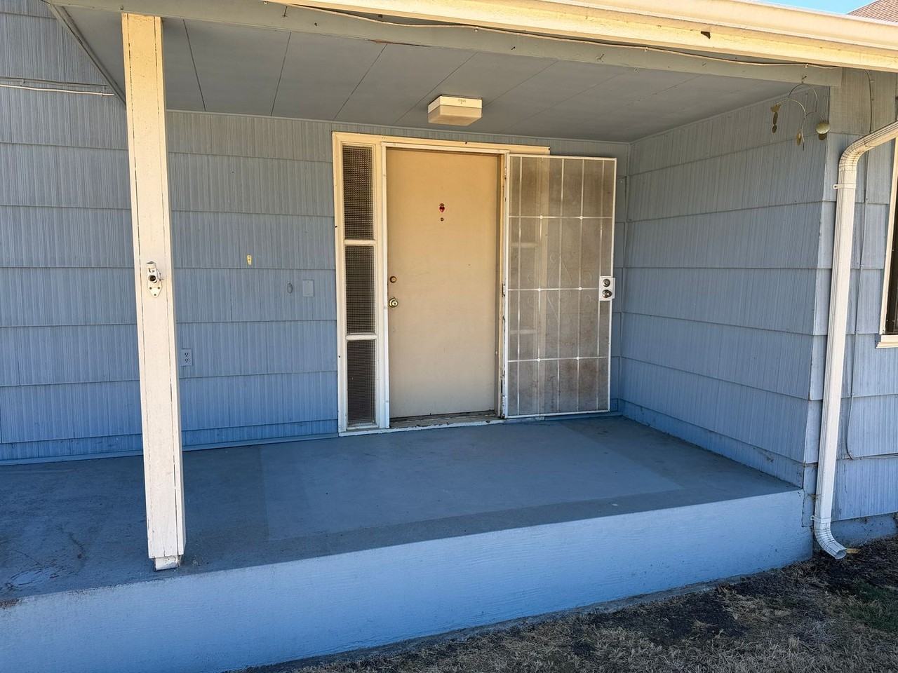 1670 Escalante St - Photo 4 of 47