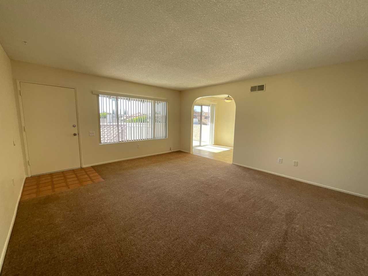 308 W Kelly Ave - Photo 3 of 15