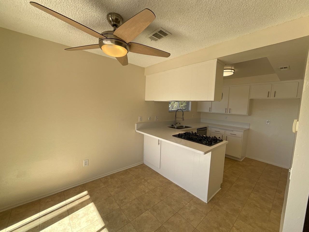 308 W Kelly Ave - Photo 6 of 15
