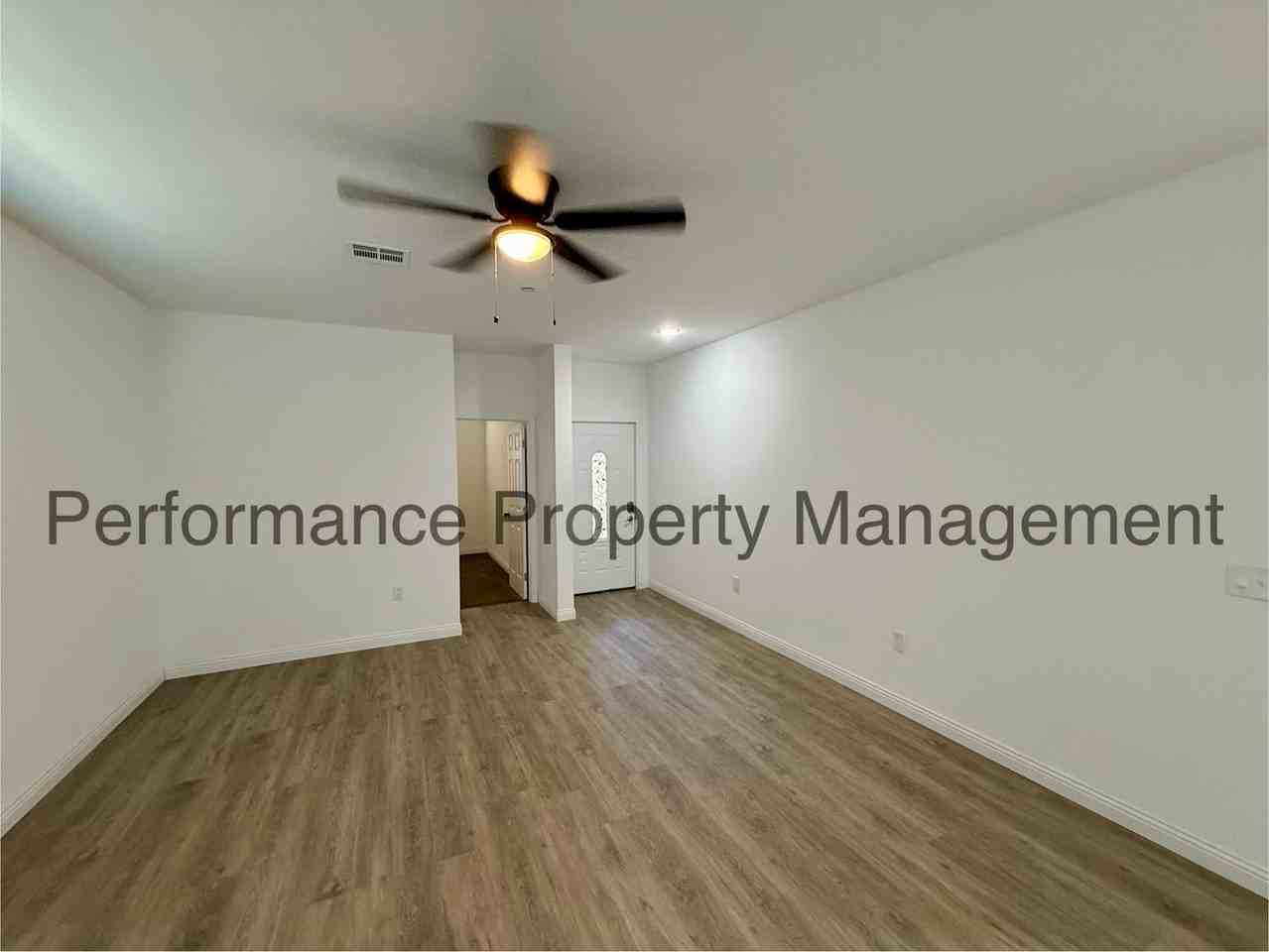 1623 Tejon St - Photo 3 of 21