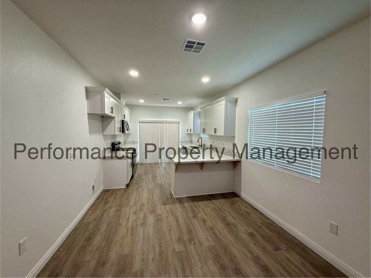 1623 Tejon St - Photo 4 of 21