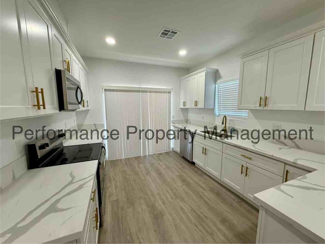 1623 Tejon St - Photo 5 of 21
