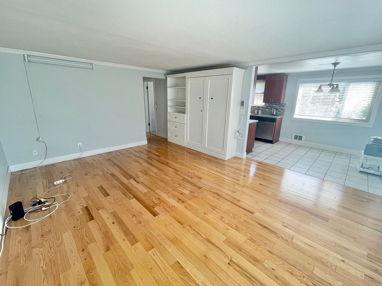 4451 Woodland Park Ave N #5 - Photo 7 of 18