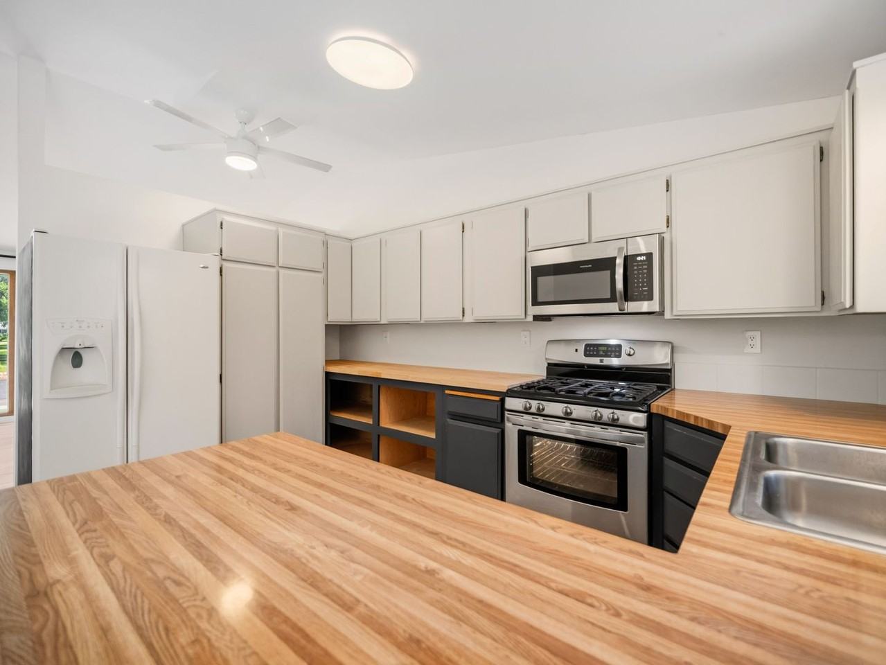 5315 W Conestoga Ave - Photo 6 of 49