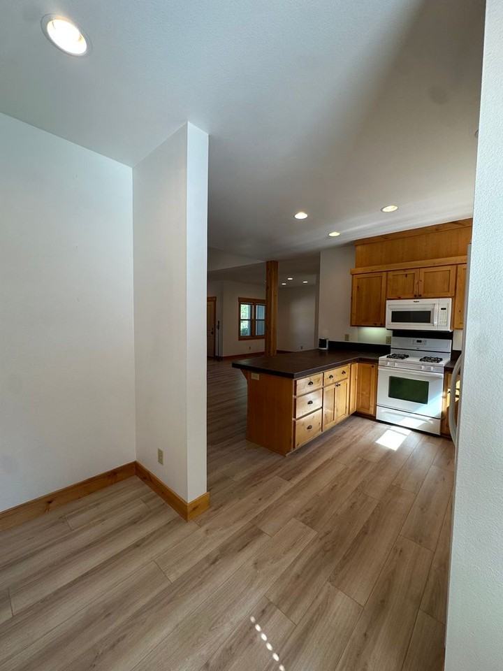 115 Nw Mt Washington Dr - Photo 7 of 33