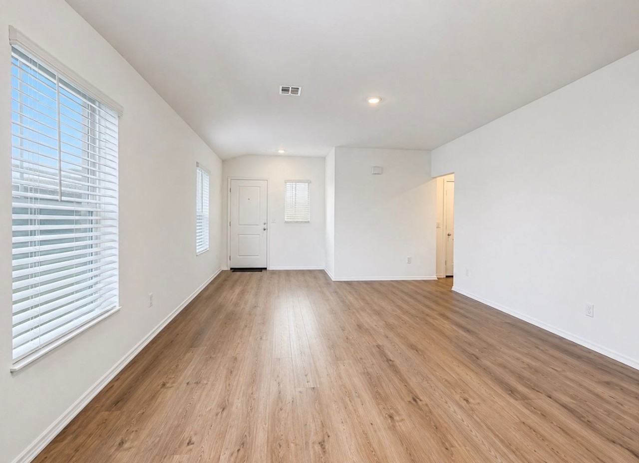 12917 Florence Ln - Photo 4 of 16