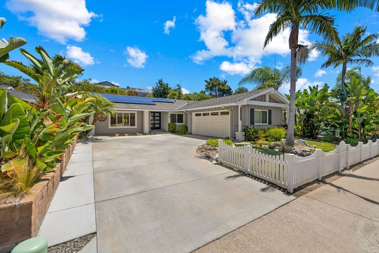 33232 Sea Bright Dr - Photo 3 of 34
