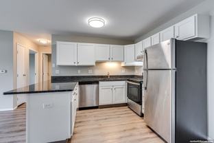 Springdale Apartments (Calumet Place Suites) - Photo 1 of 1