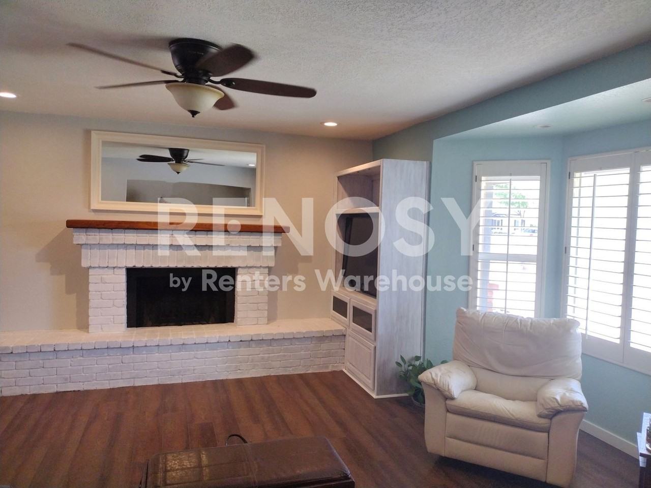 2124 N Lazona Dr - Photo 5 of 23