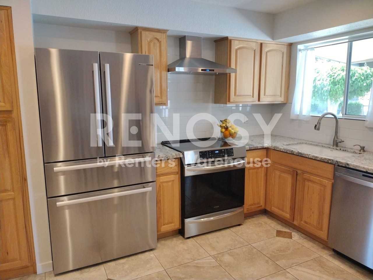 2124 N Lazona Dr - Photo 6 of 23