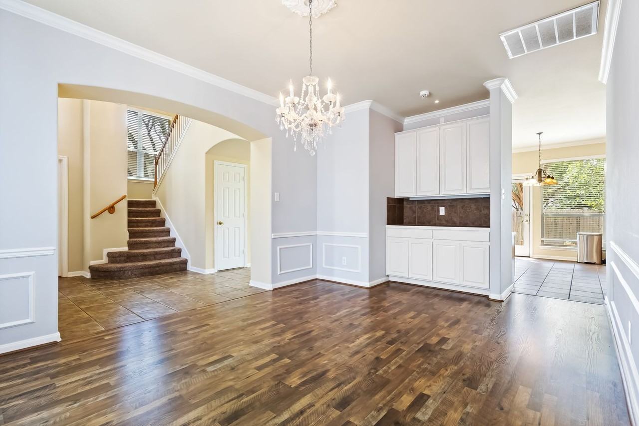 8506 Raton Way - Photo 6 of 25